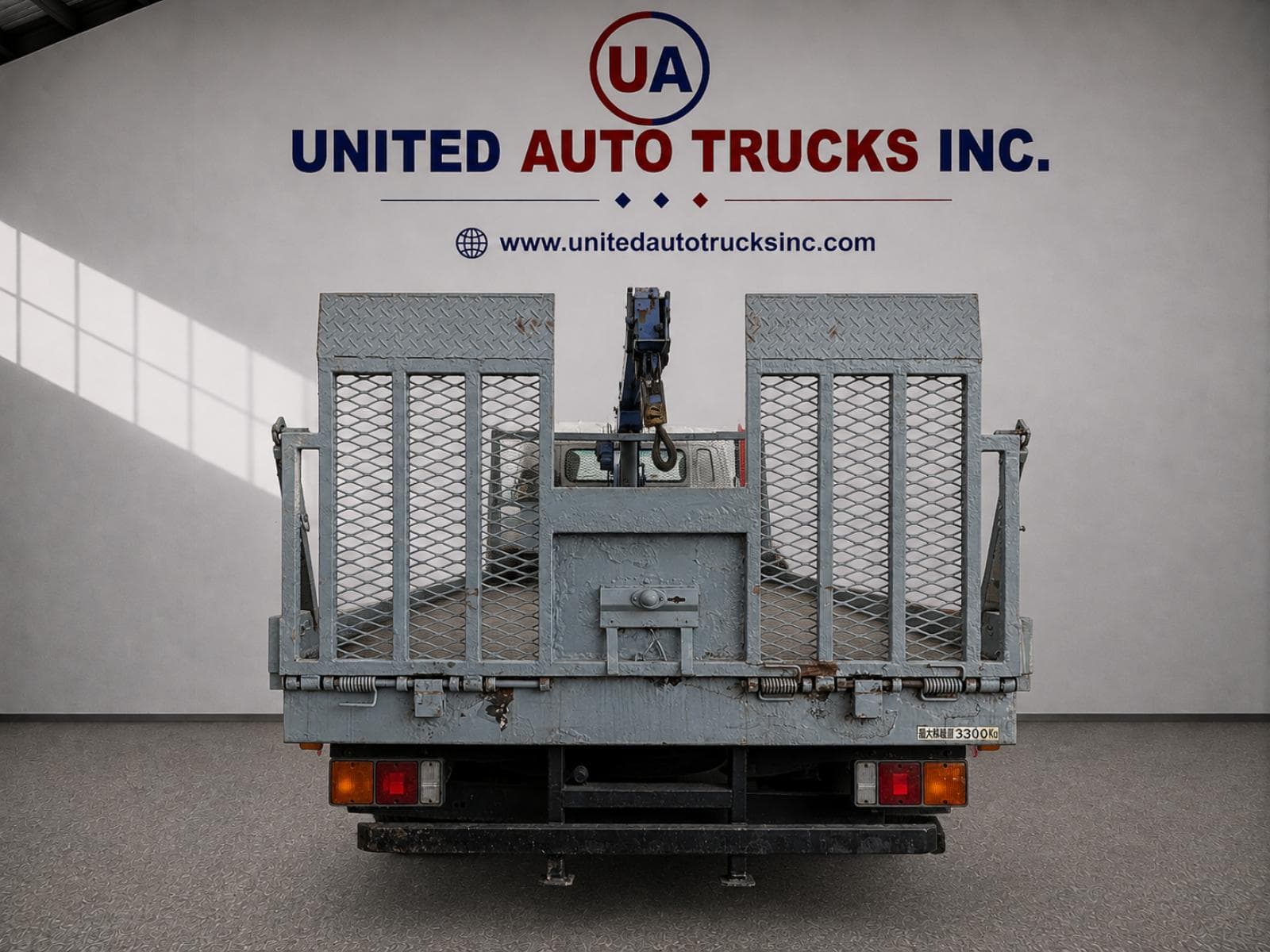MITSUBISHI CANTER
