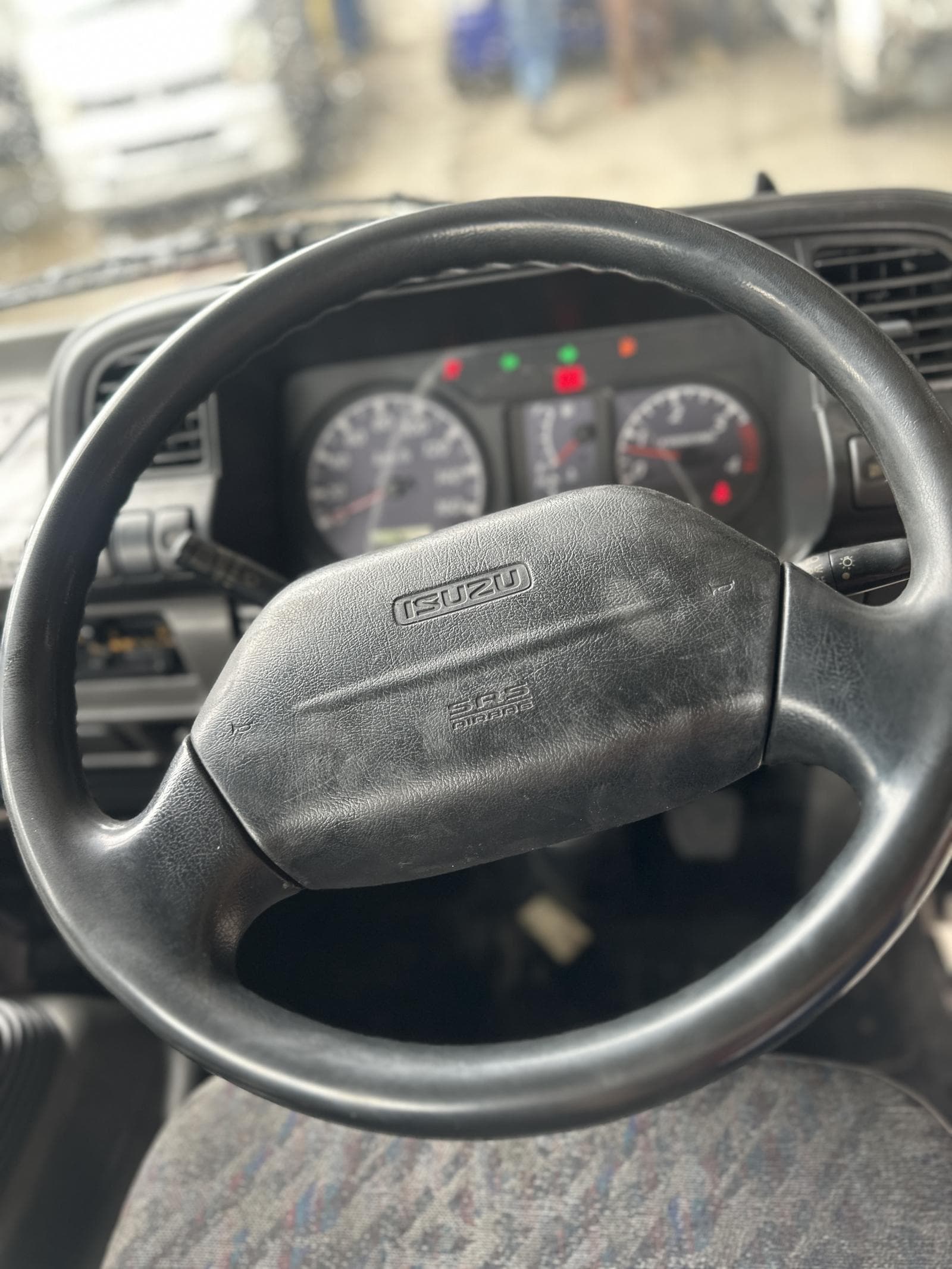 ISUZU ELF