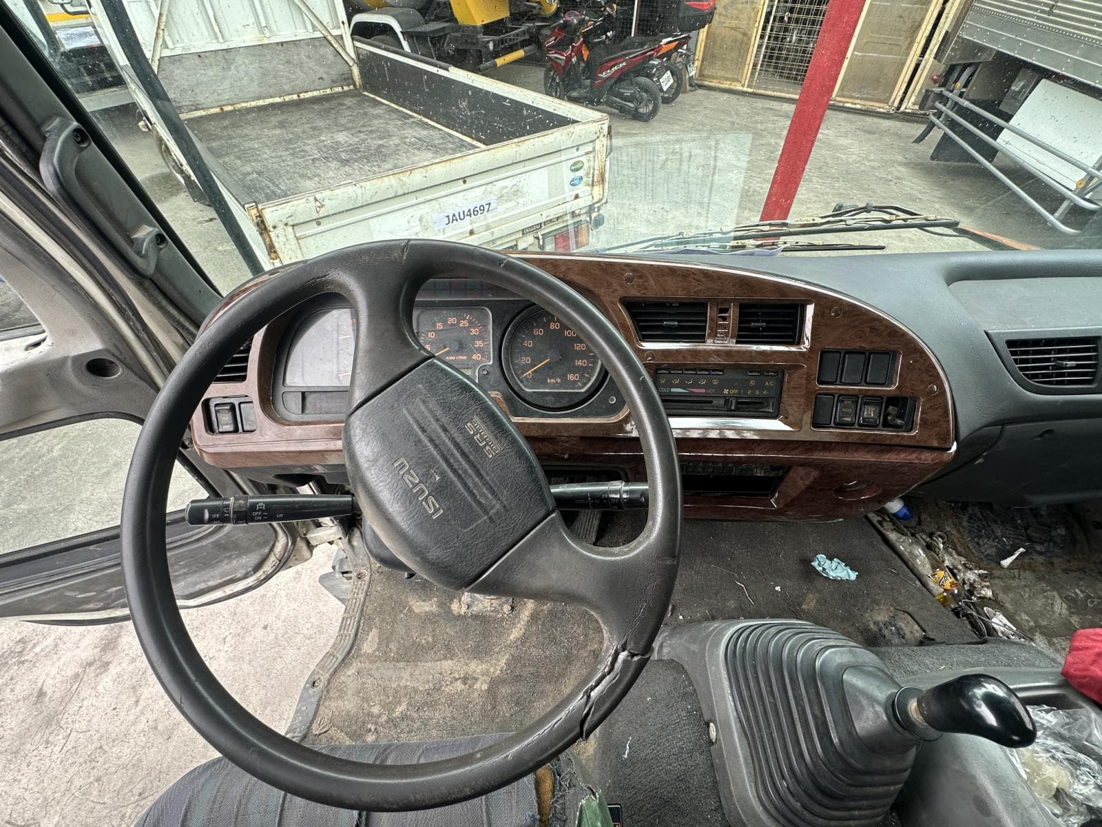 ISUZU FORWARD